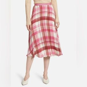 Beautiful Lewit midi skirt.